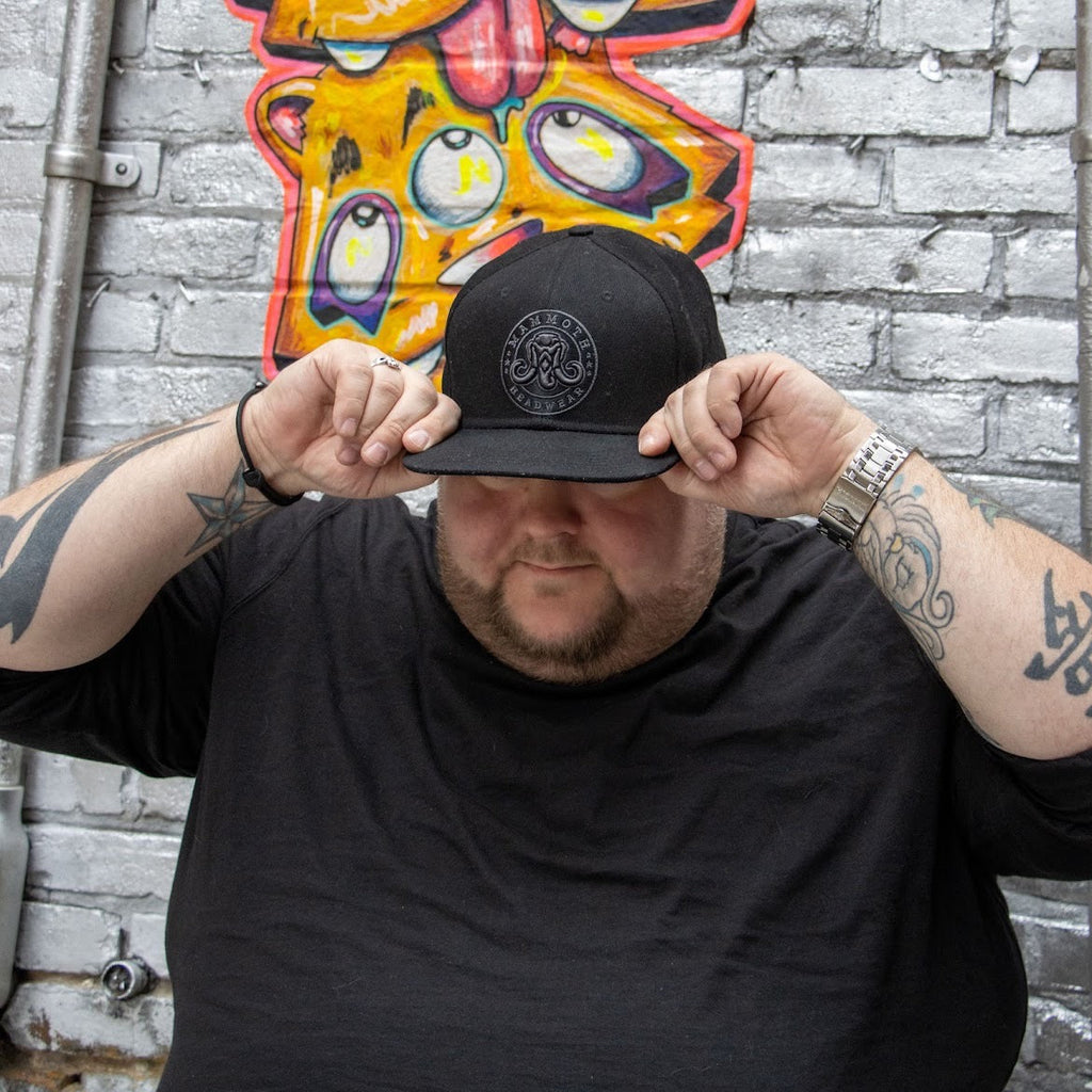 Classic Snapback - Blacked Out